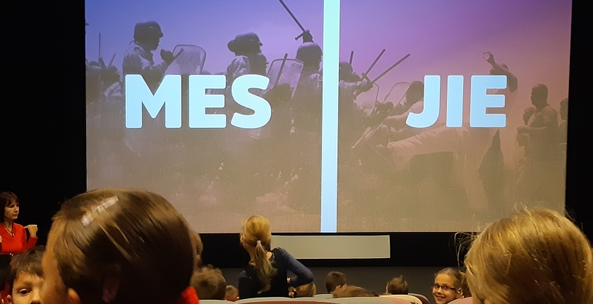Kas skatina mus, mažus ir didelius, susimąstyti?!